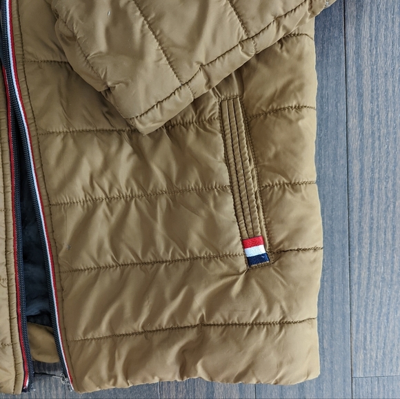 Champion Puffer Jacket - Picture 9 of 9